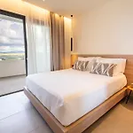 Naiades Bed & Breakfast Salakos