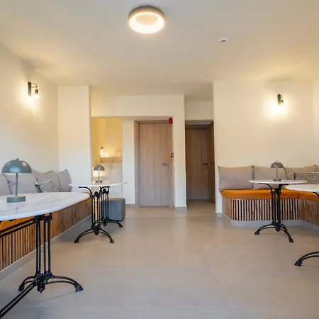 Bed and Breakfast Naiades Σάλακος